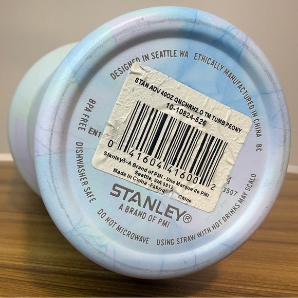 Stanley Quencher 40 oz Tumbler w/ Handle - Blue Peony Swirl - Picture 6 of 7